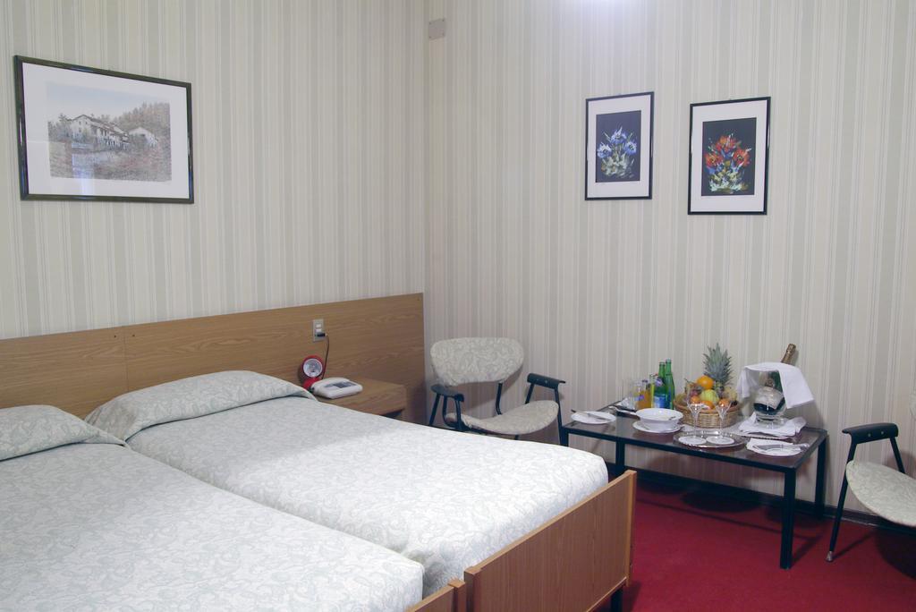 Hotel Margna Morbegno Kültér fotó